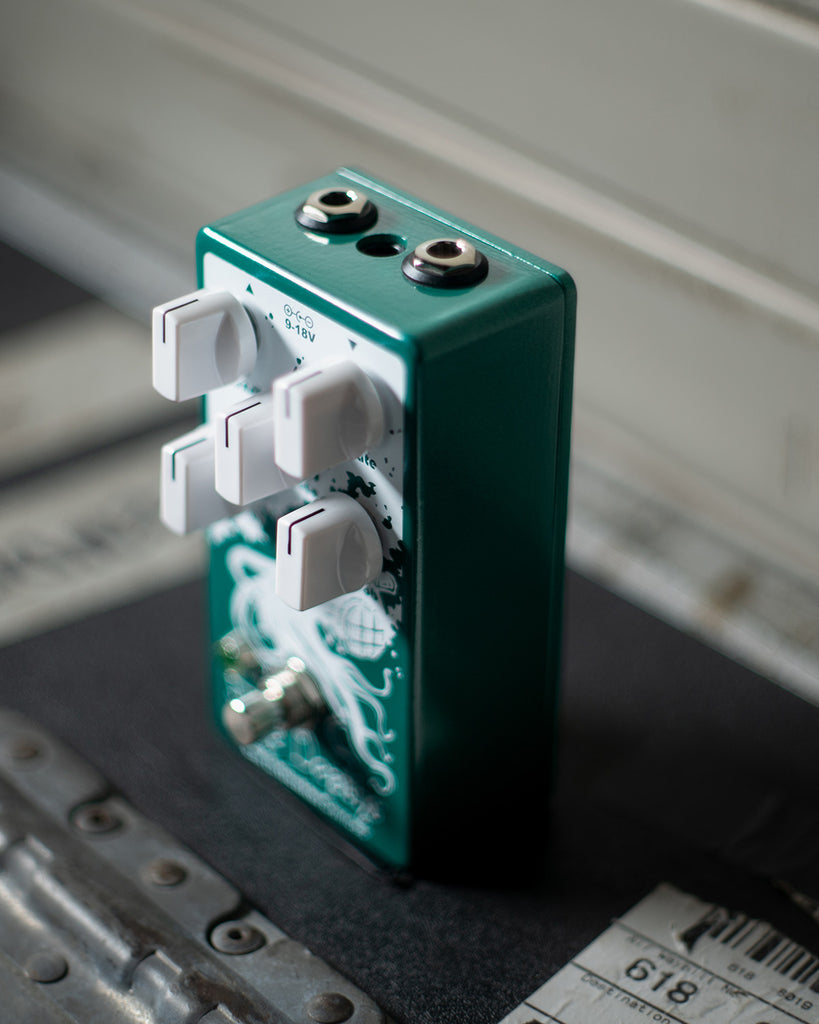 EarthQuaker Devices The Depths V2 Optical Vibe Machine Pedal